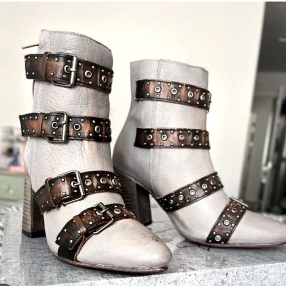 Freebird Joust Buckle Boot in Smoke - Picture 1 of 14